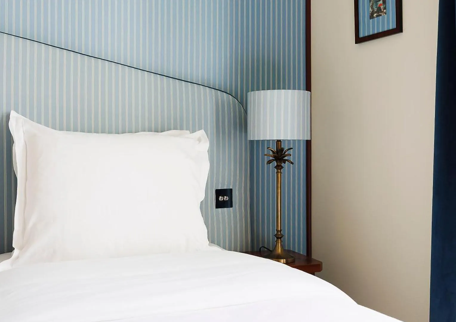 ***  Hotel De Charonne Paris France