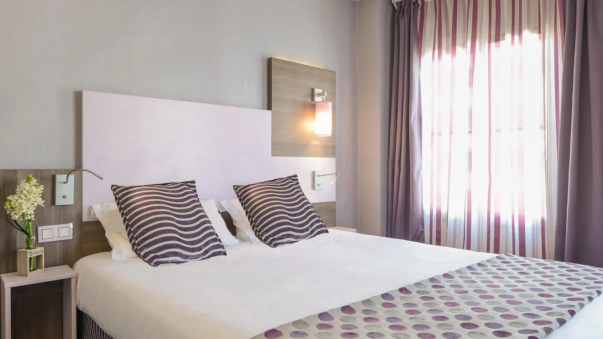 Hotel De Charonne París Francia